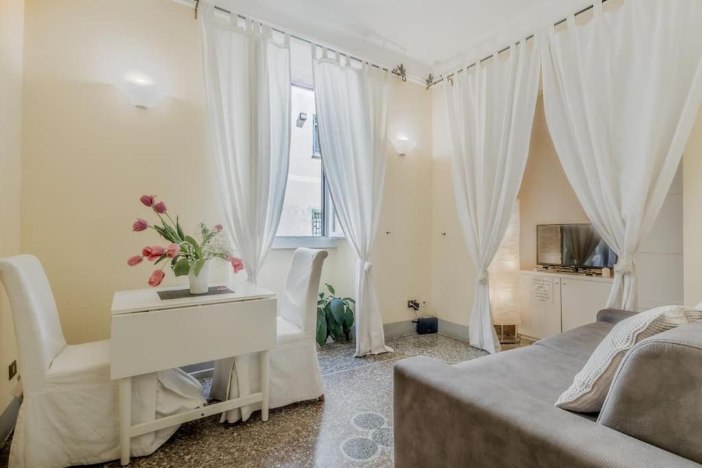 Vatican House Entire With 2 Bedrooms & Wi-fi, Just Steps From The Vatican!