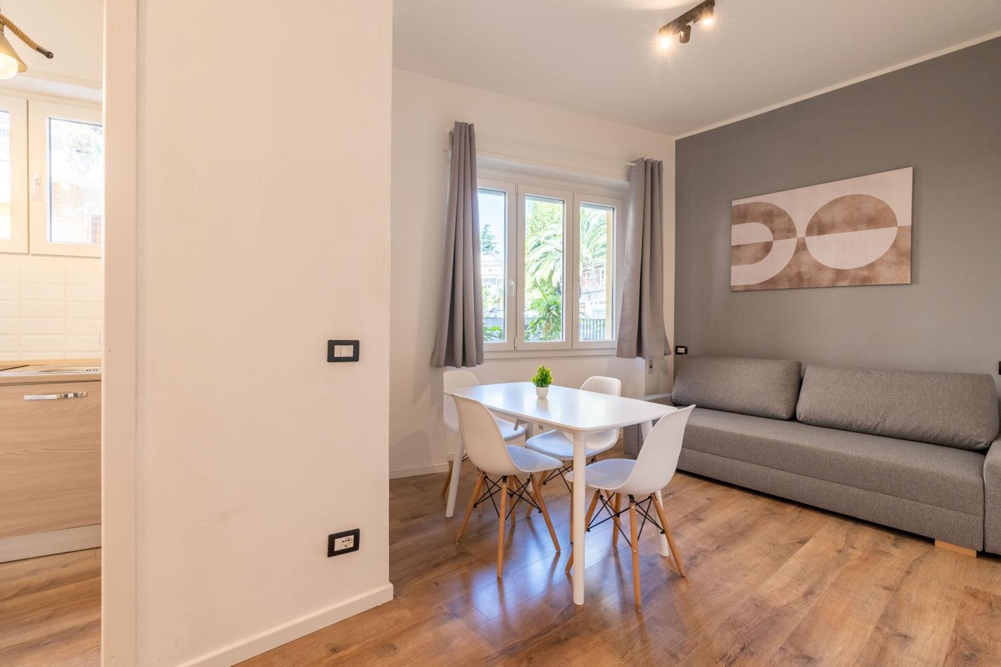 Modern - Colosseo 10 Min Apartment Rome