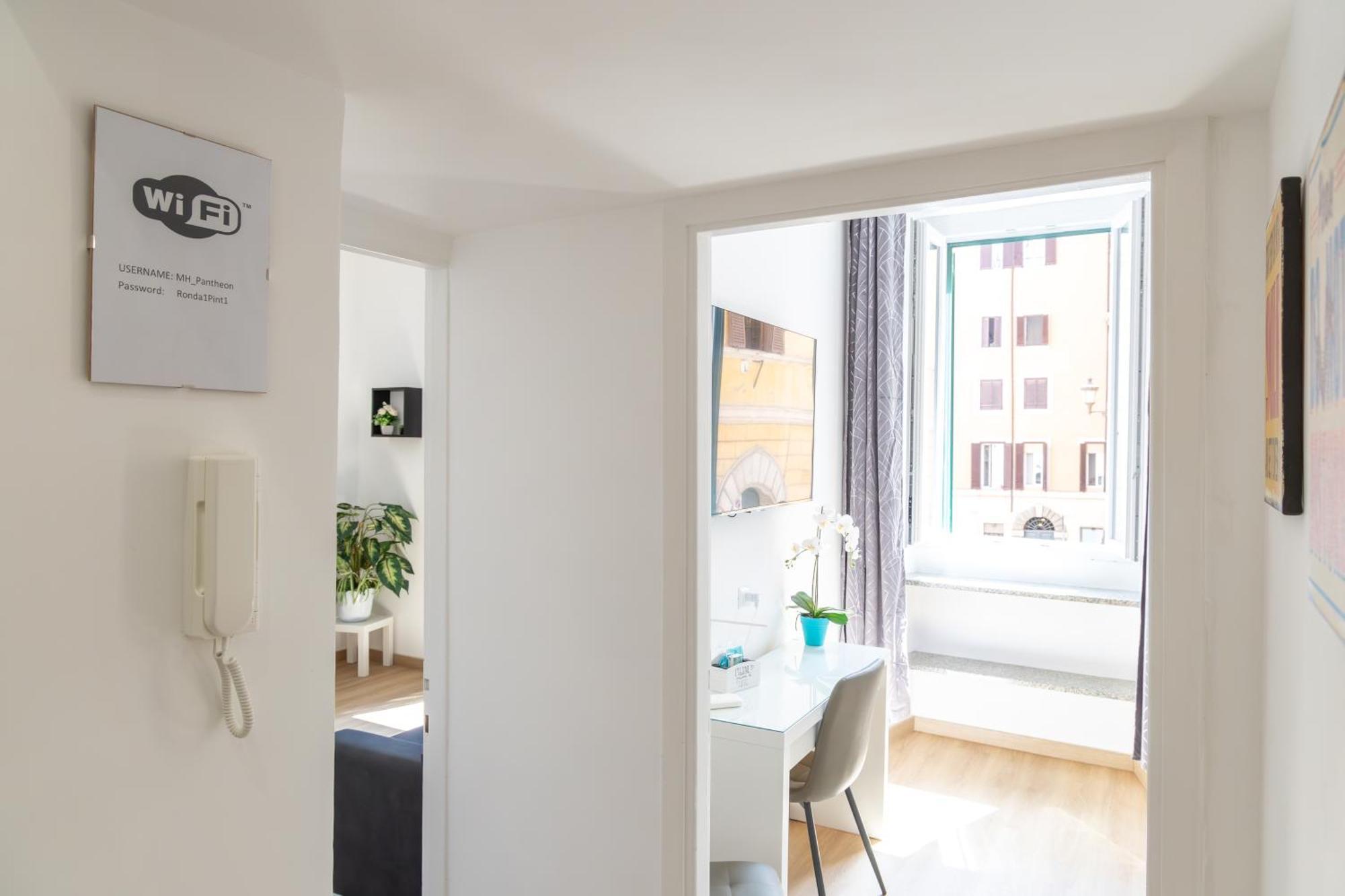 Mh Luxury Pantheon Apartment