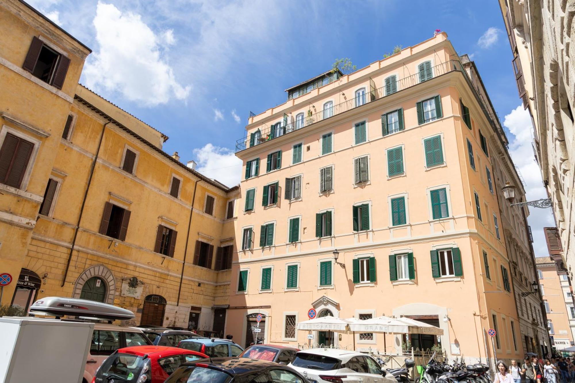 Apartment Mh Luxury Pantheon