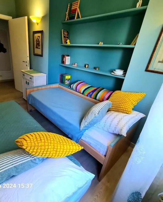 Apartment Domus Vincentis Eur -space&light - Center In 20min Rome