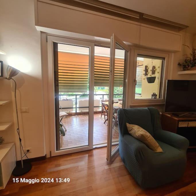Apartment Domus Vincentis Eur -space&light - Center In 20min Rome