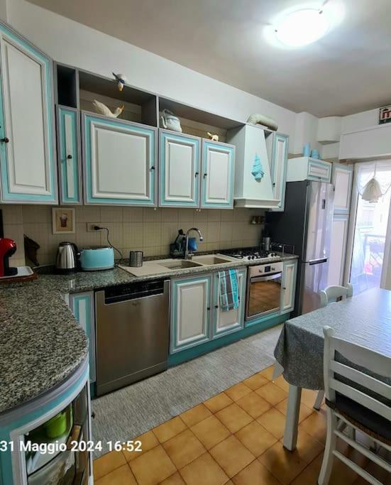 Domus Vincentis Eur -space&light - Center In 20min Apartment *
