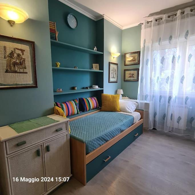 Apartment Domus Vincentis Eur -space&light - Center In 20min Rome