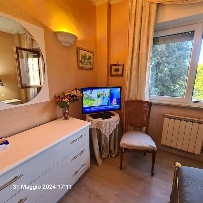 Domus Vincentis Eur -space&light - Center In 20min