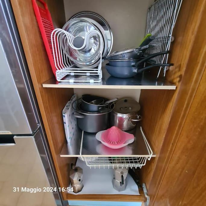 Apartment Domus Vincentis Eur -space&light - Center In 20min Rome