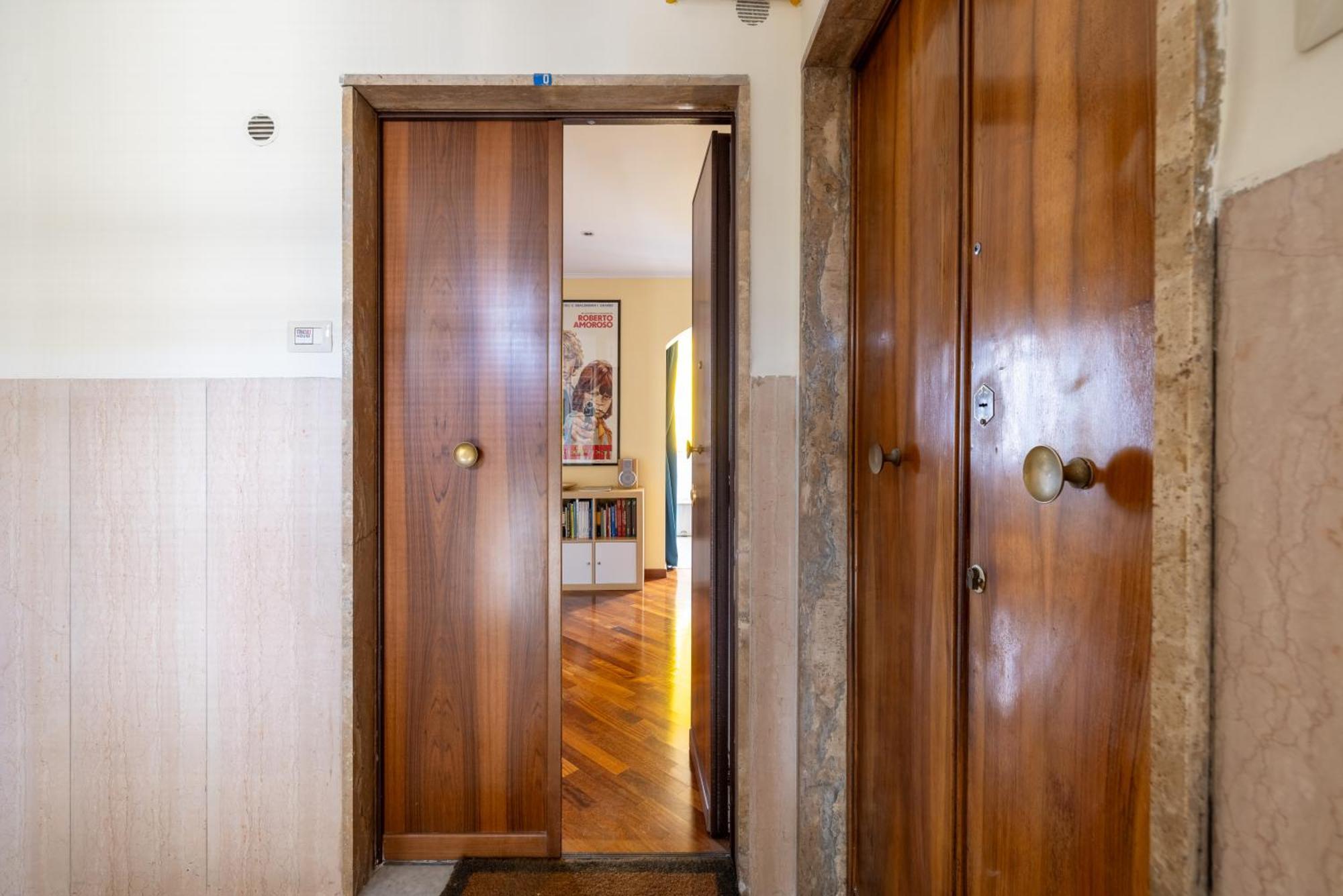 Apartment Stracult House Suggestive And Vintage-pop *