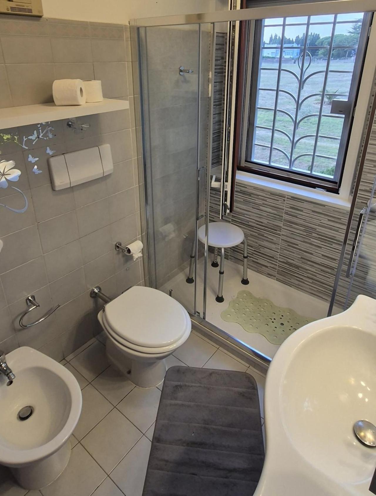 Eur Fenix Free Parking Family Apartment