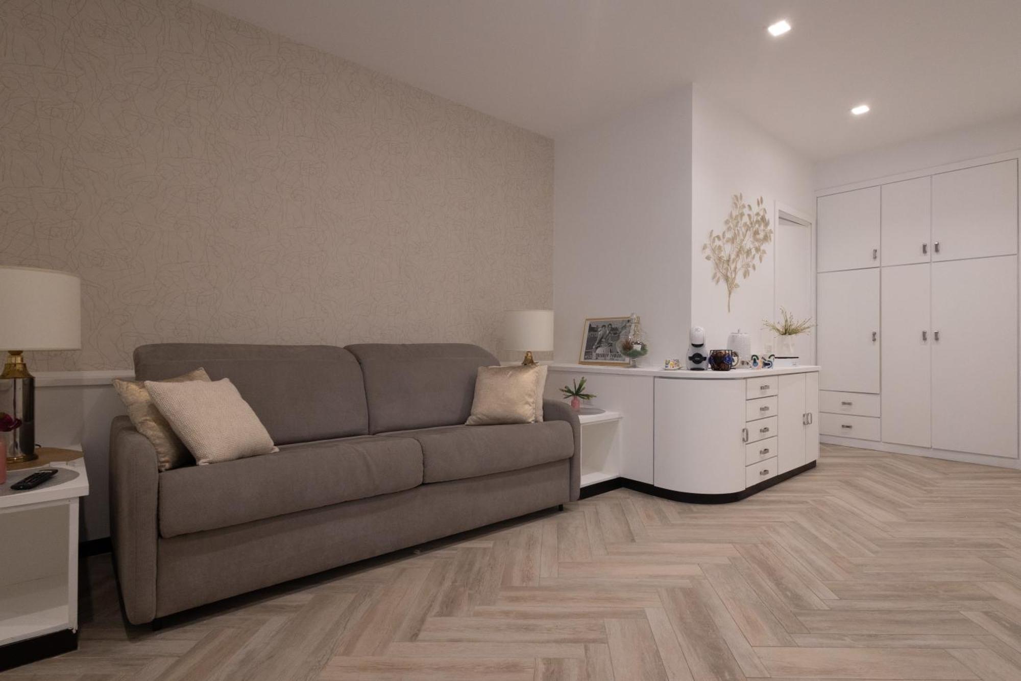Dolce Chic Apartment *