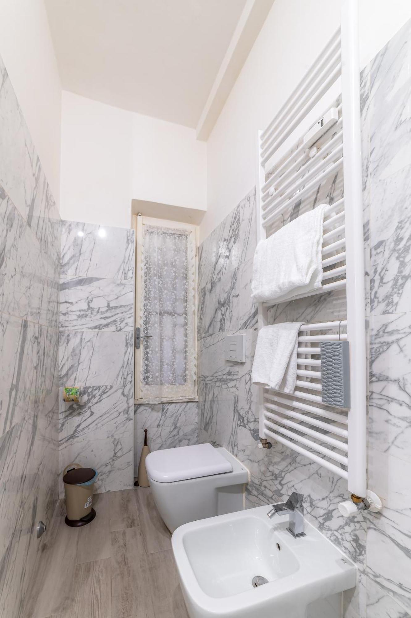 Cozy - Metro Garbatella & Wi-fi Guest house *