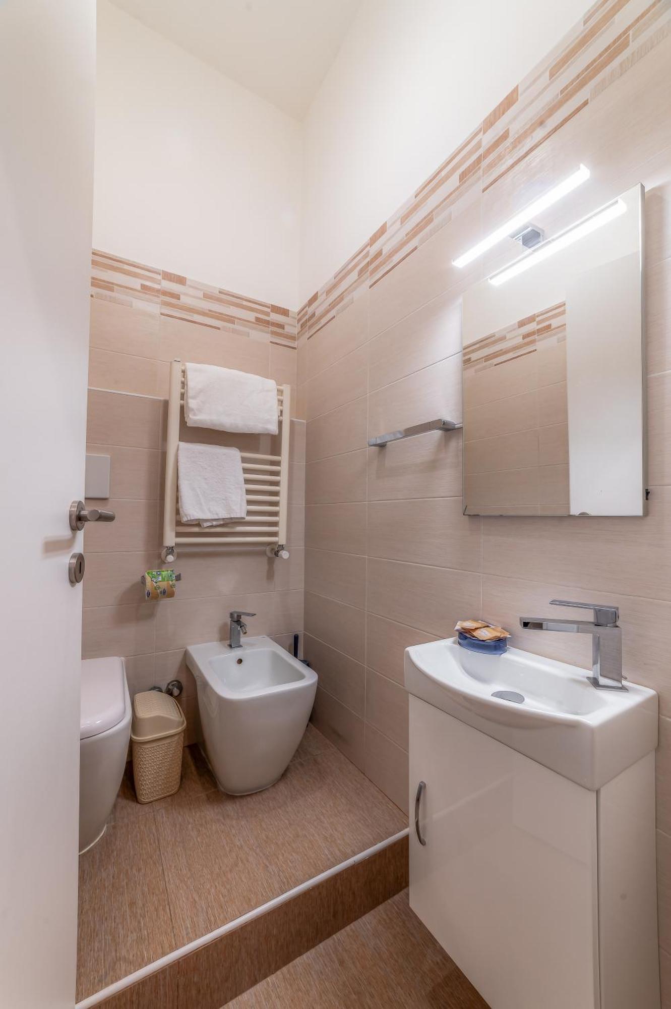 Guest house Cozy - Metro Garbatella & Wi-fi *