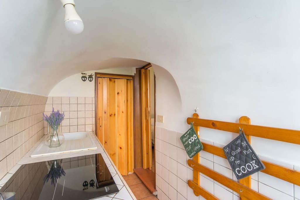 Vatican Little Apartment *