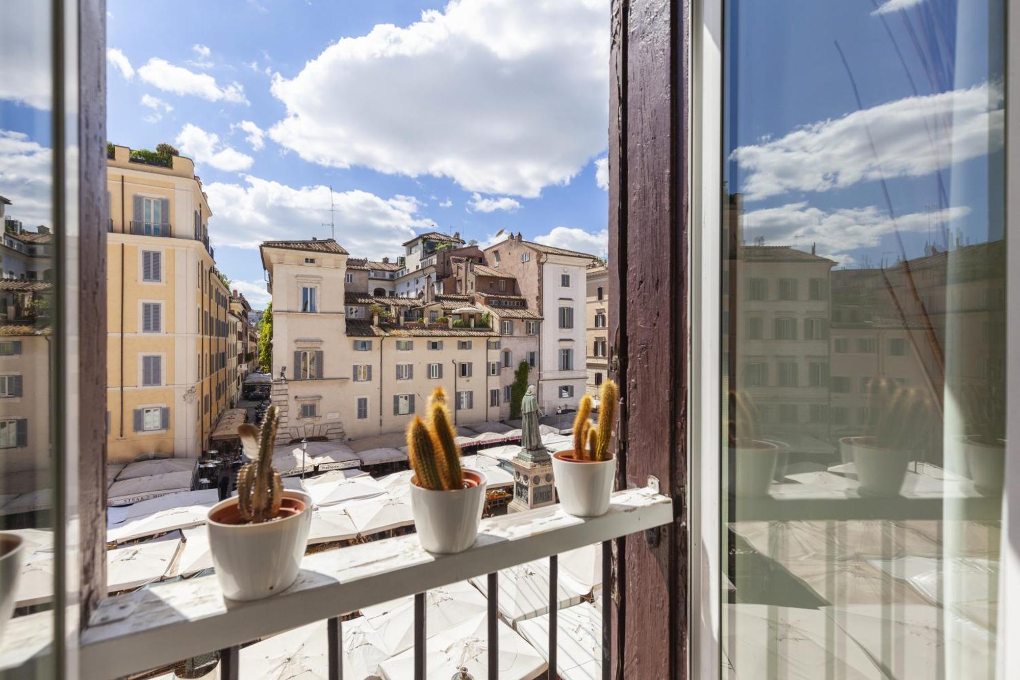 Campo Dei Fiori Apartment *