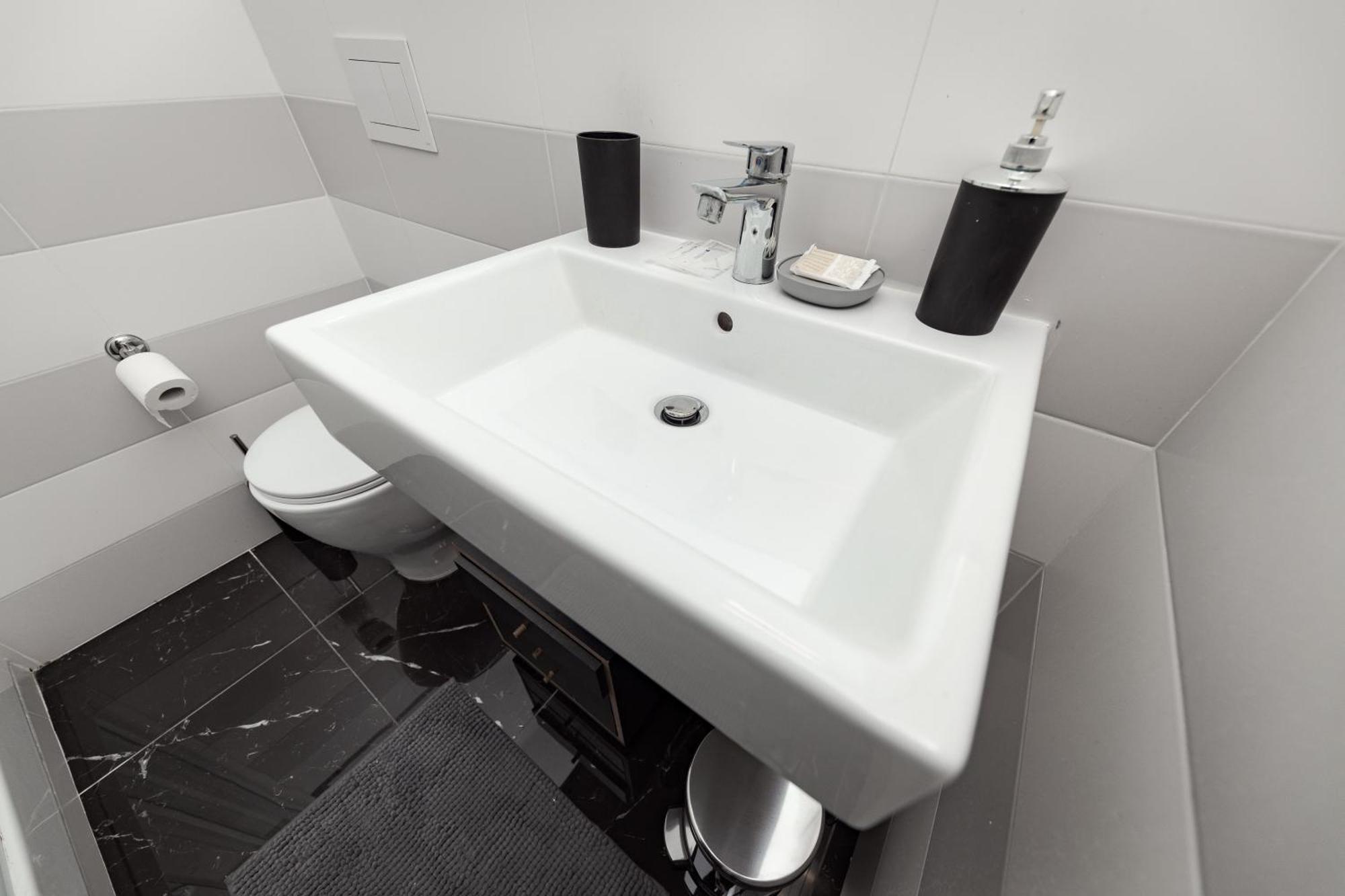Style134 50 Meters From Metro A Lucio Sestio Station Apartment Rome