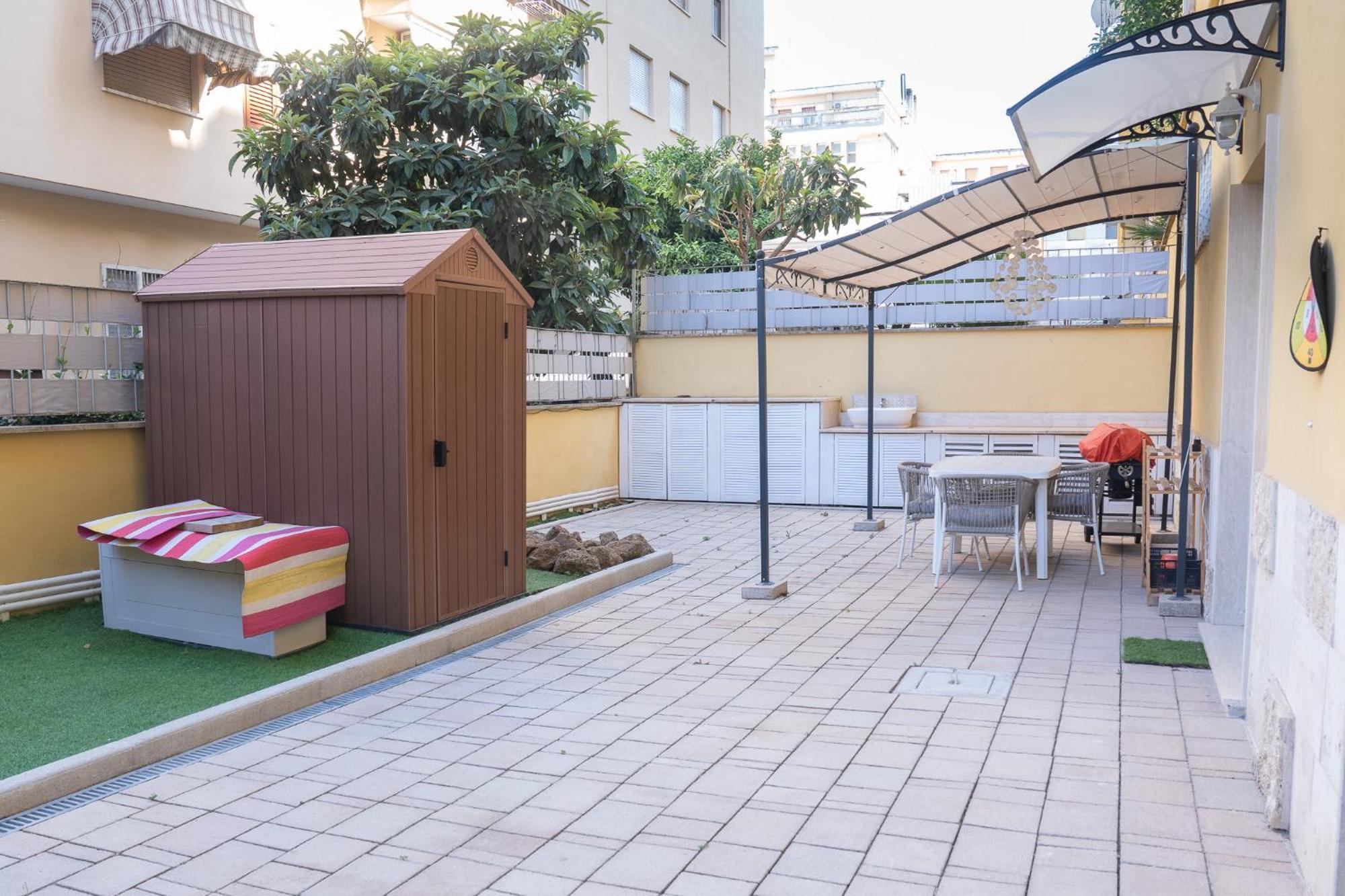 Domus 111 2 Bedroom Rome