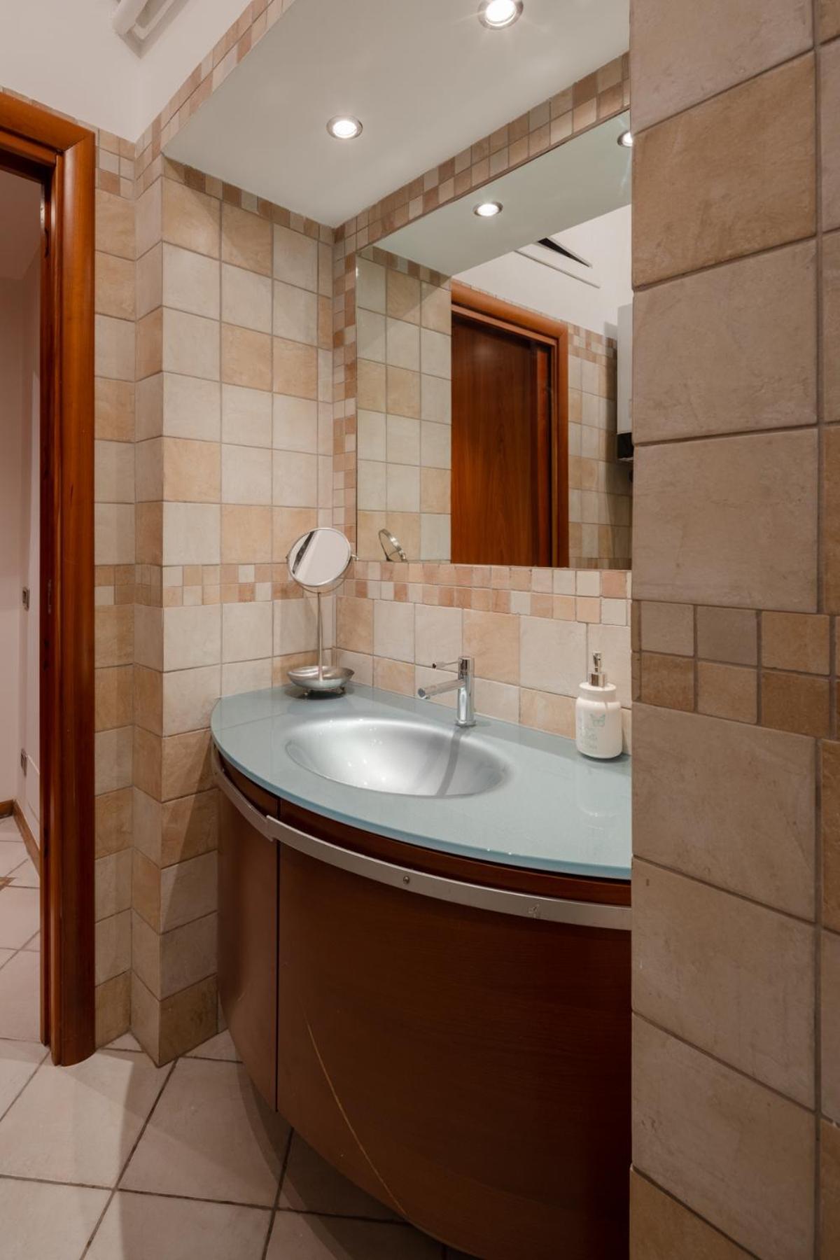 Francesco Terrace - Piazza Bologna, Apartment