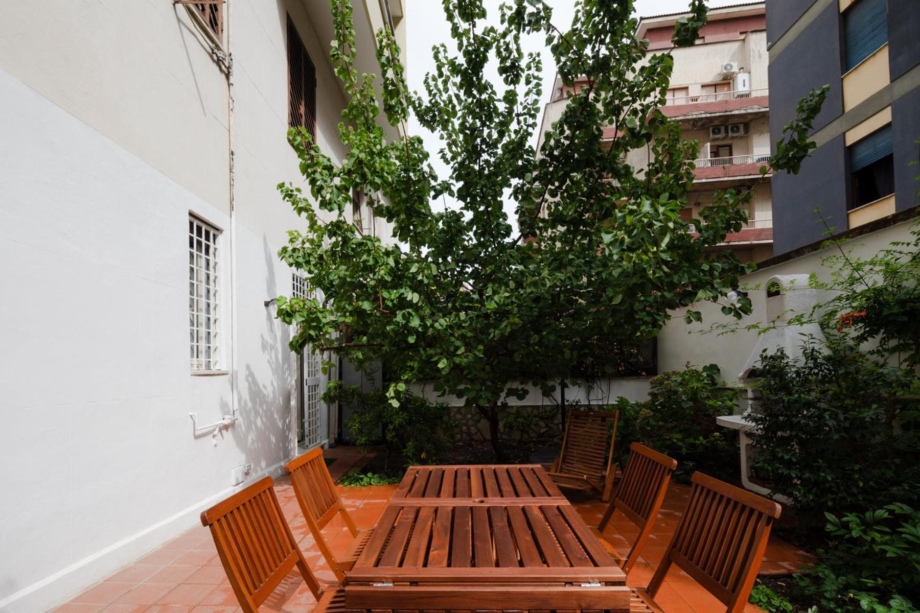 Francesco Terrace - Piazza Bologna, *