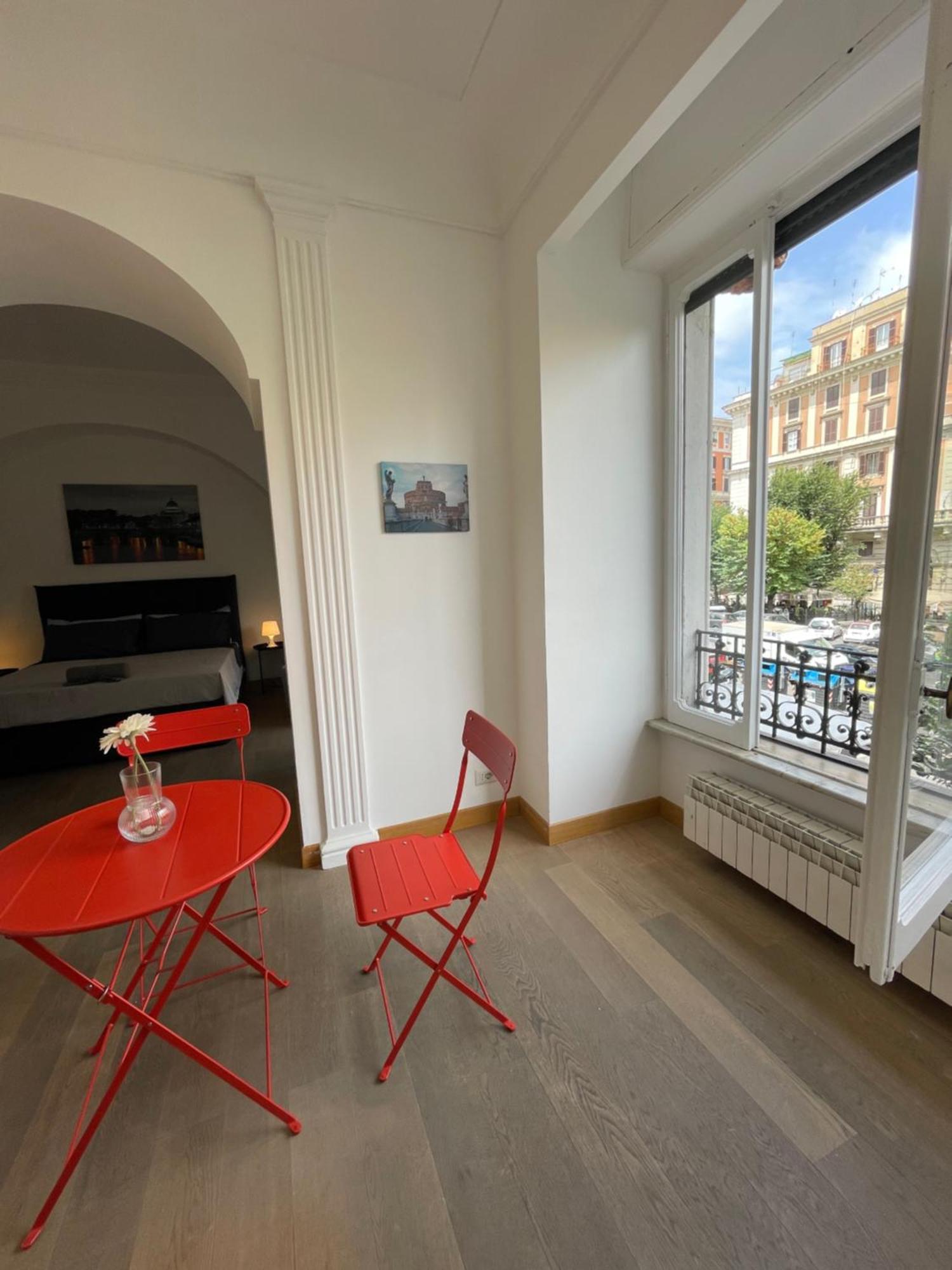 Giulia Mesa Apartment