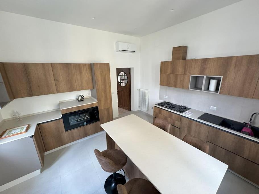 Lina - Sky Earth Liberty - 5 Min From Tube * Rome