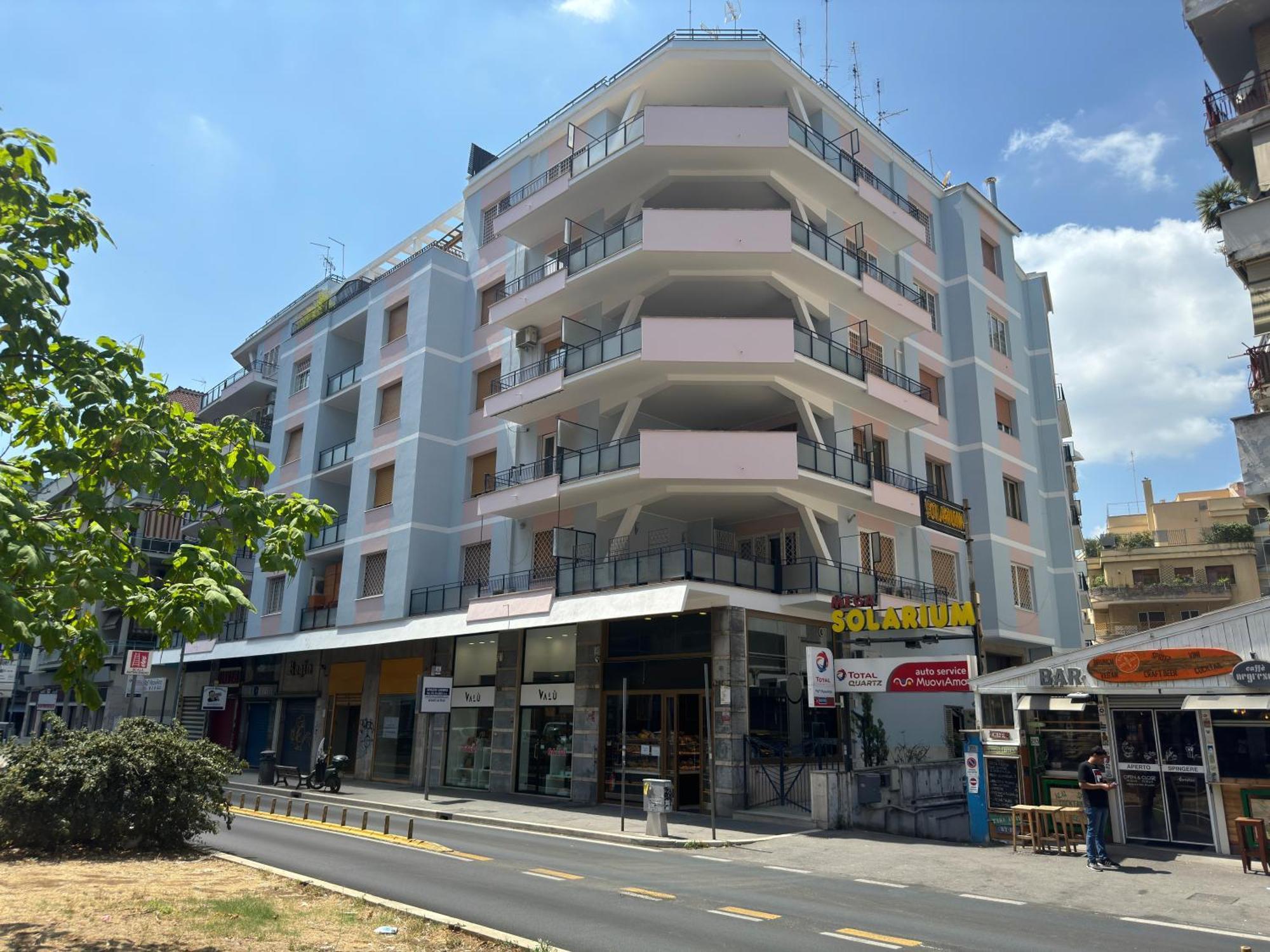 Casa Relax 120 Mq Con Terrazza E Metro Apartment *