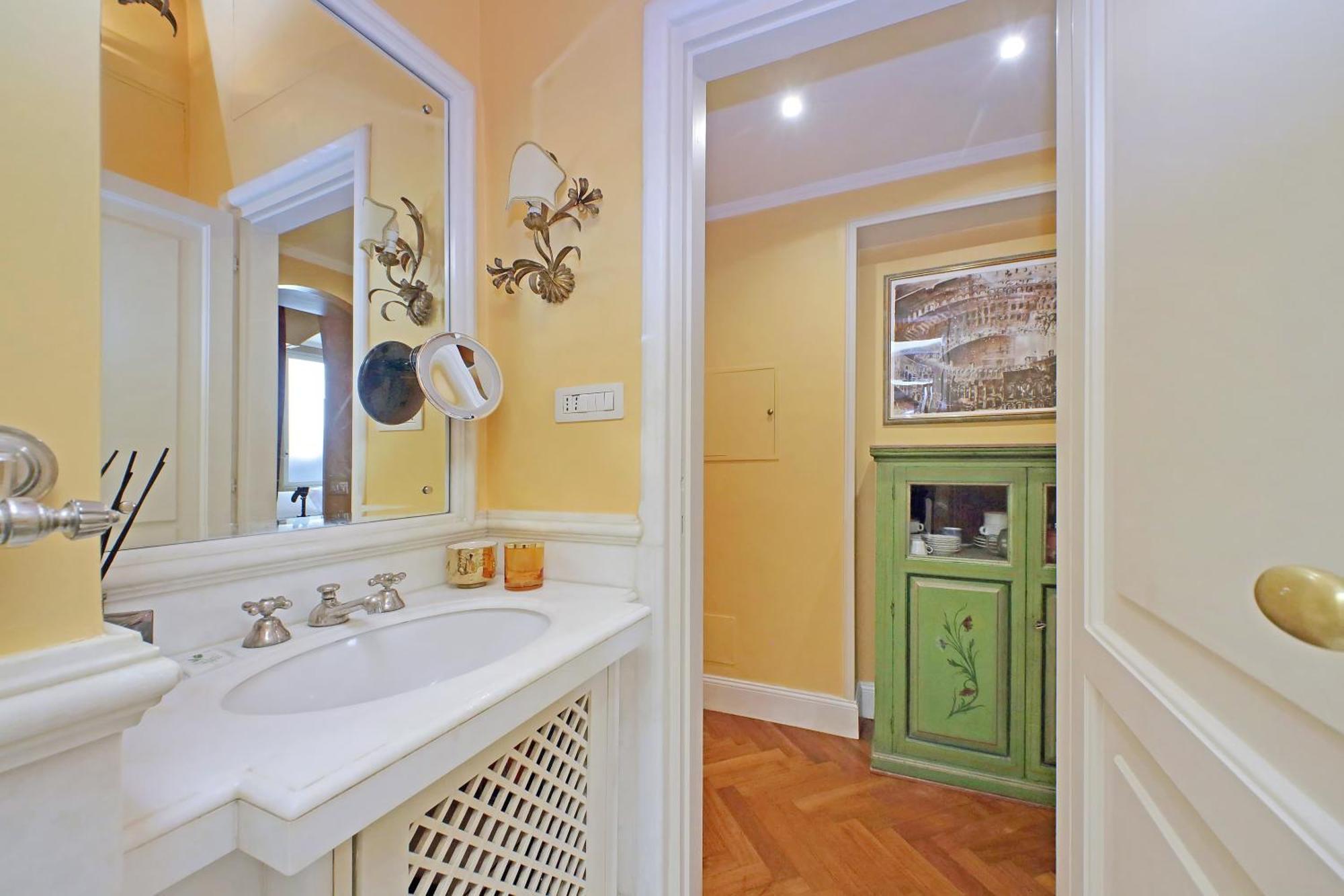 Pantheon Luxury Apartment *