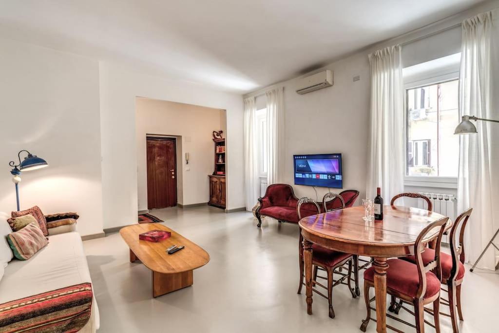 Via Provana San Giovanni 2 Bedroom Rome