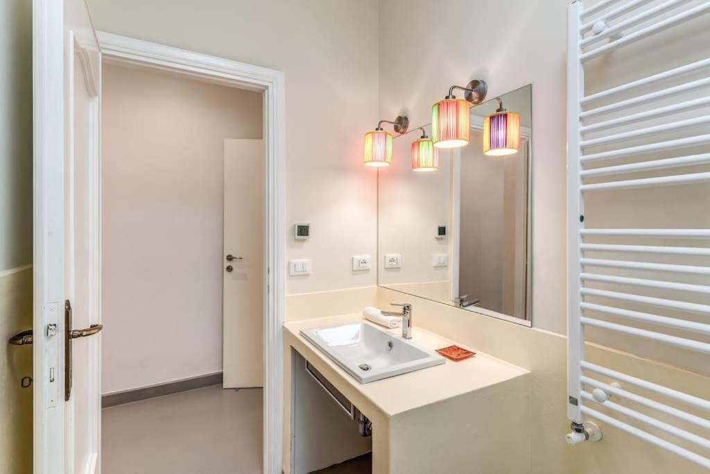 Via Provana San Giovanni 2 Bedroom Apartment *