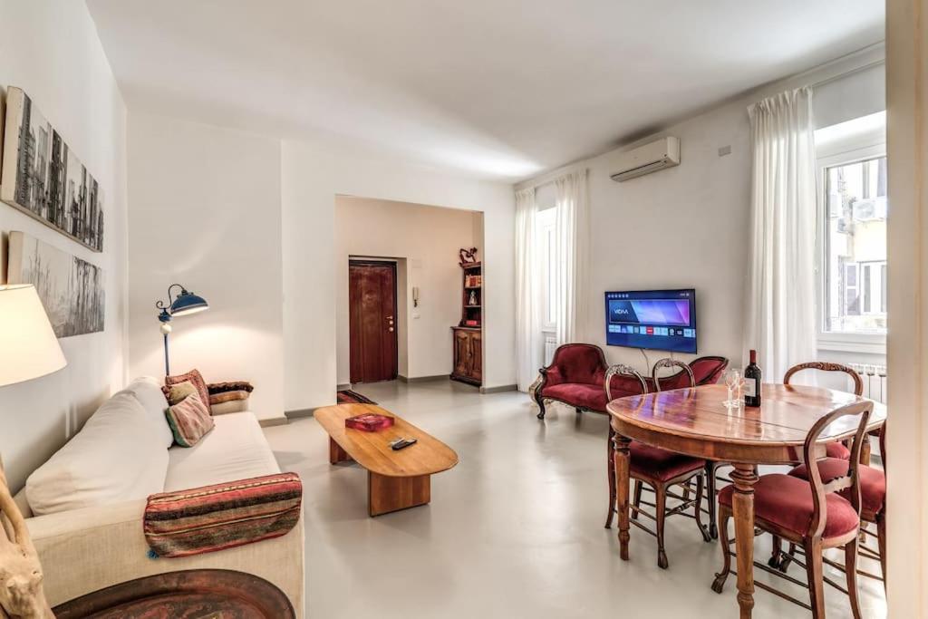Via Provana San Giovanni 2 Bedroom Rome