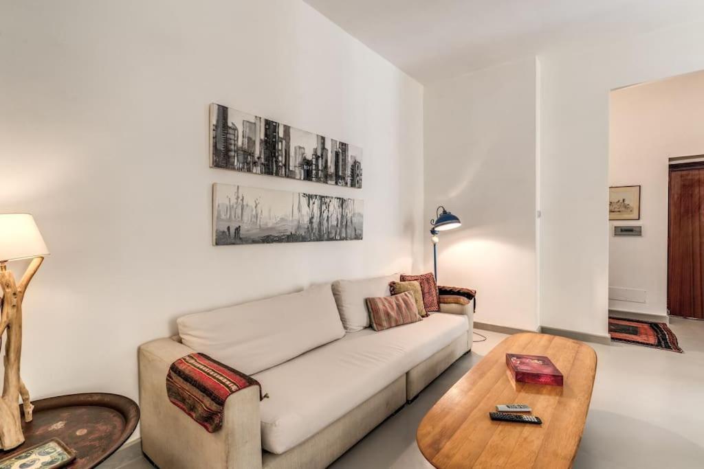 Via Provana San Giovanni 2 Bedroom Rome