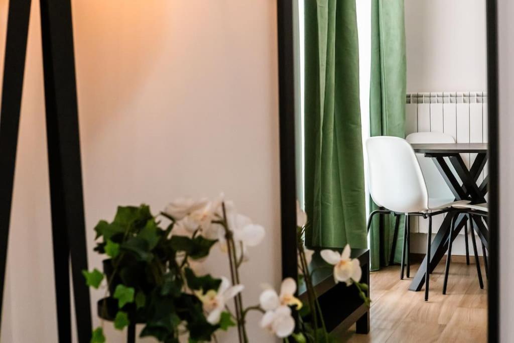 Re Di Apartment