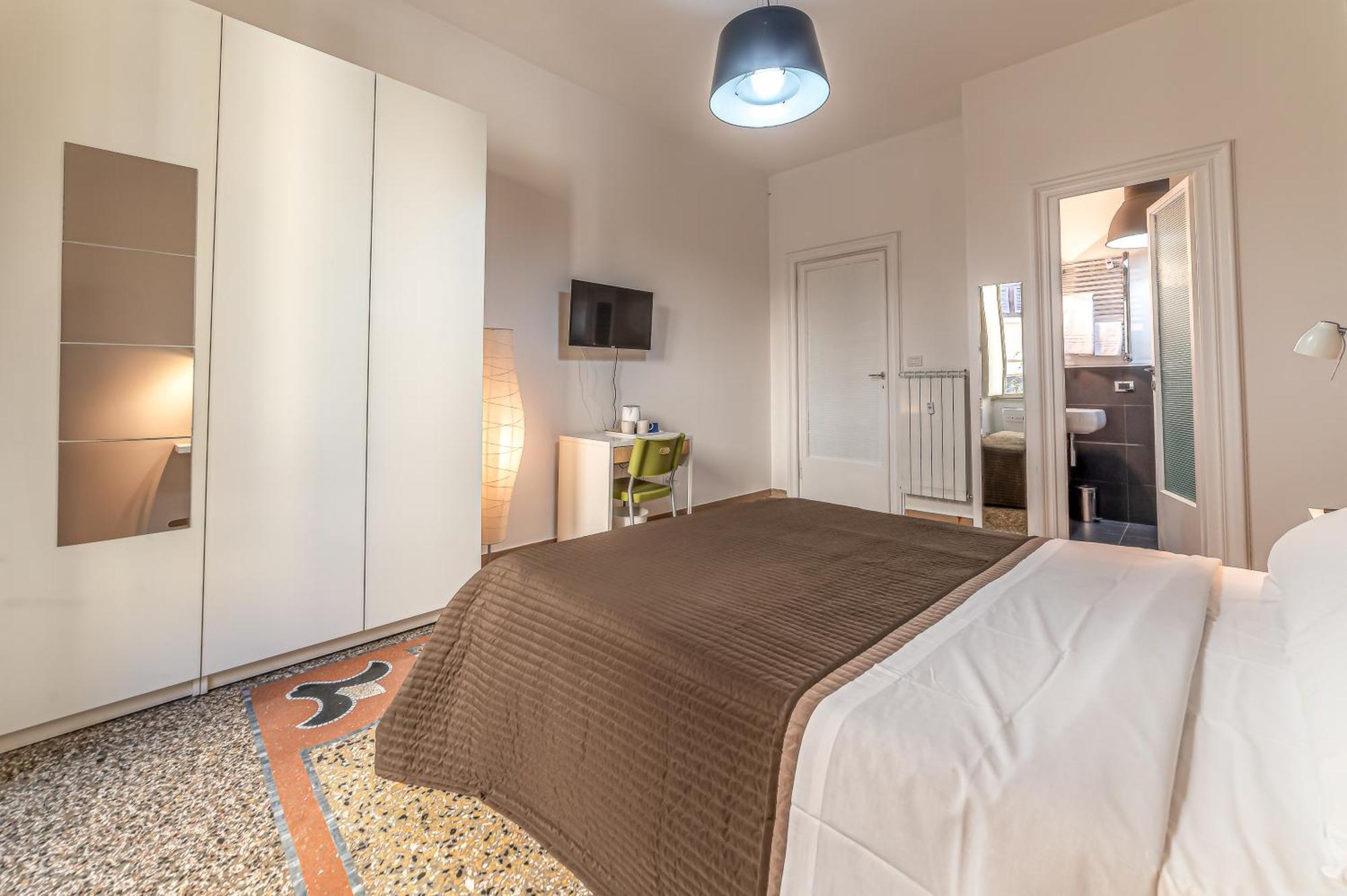 Azzurra B&B - Metro Lodi Rome
