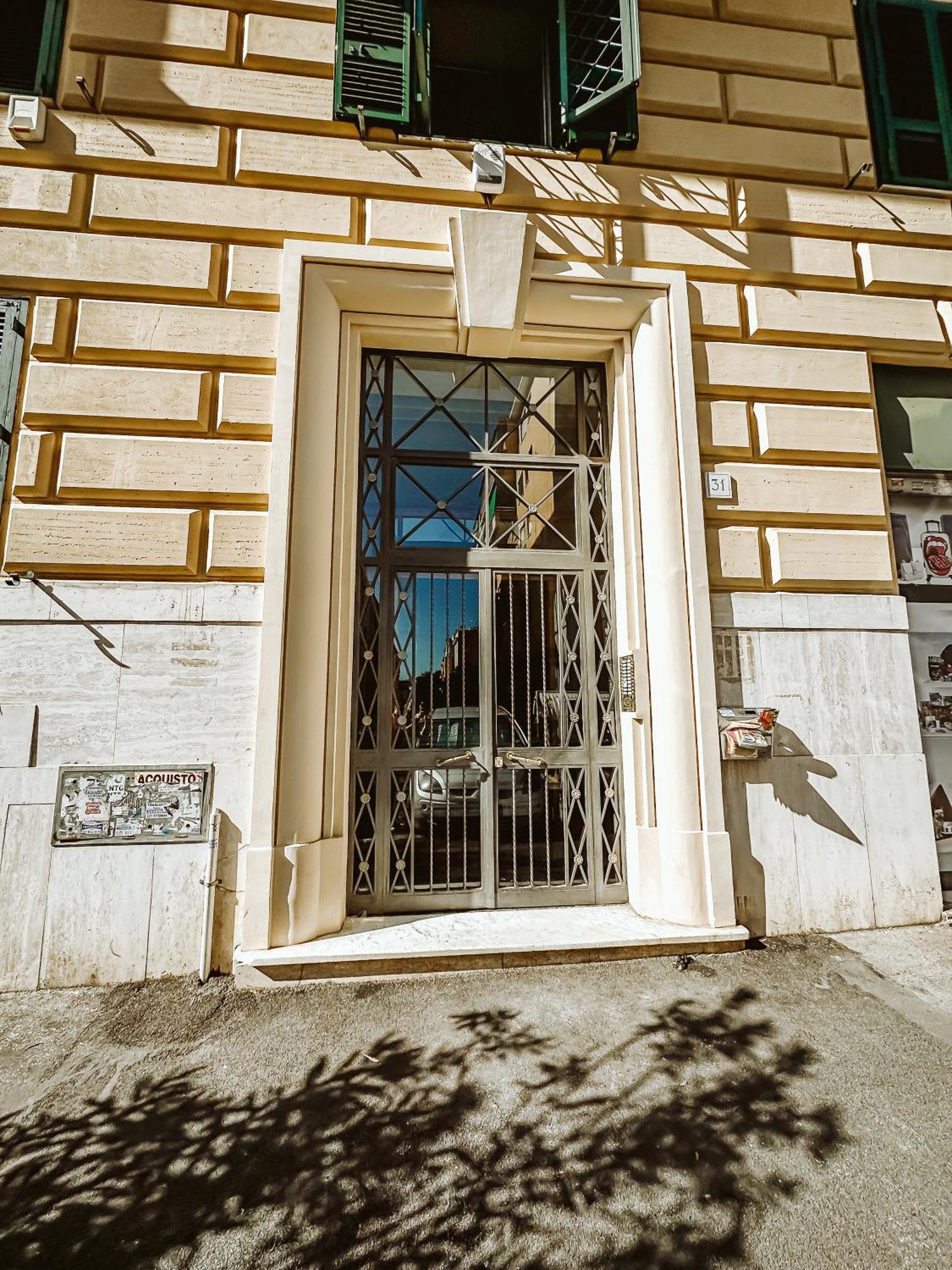 Azzurra B&B - Metro Lodi Rome