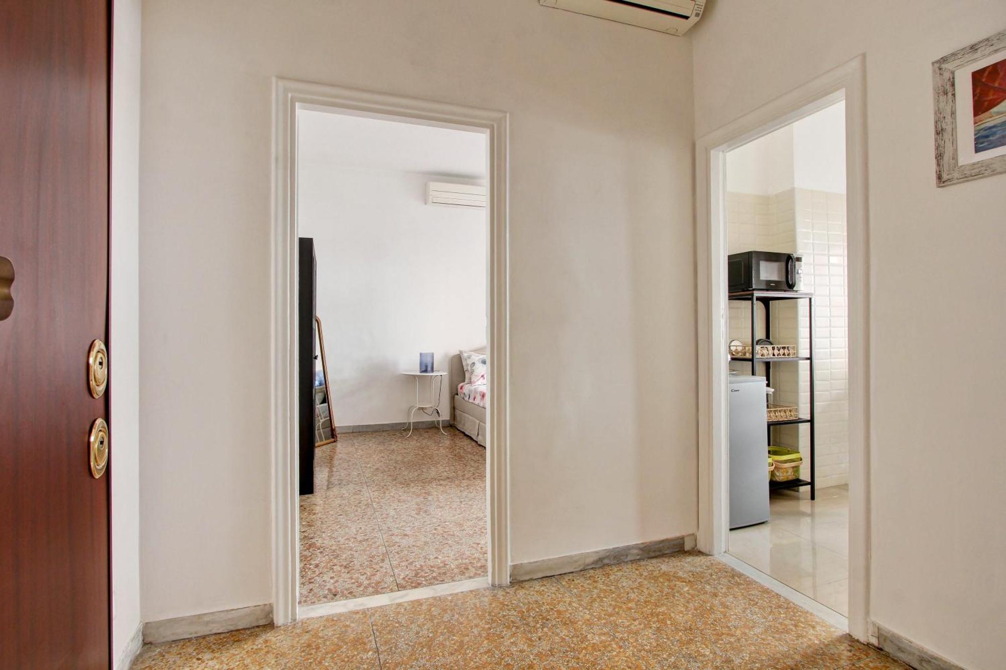 Residenza Santa Barbara Rome