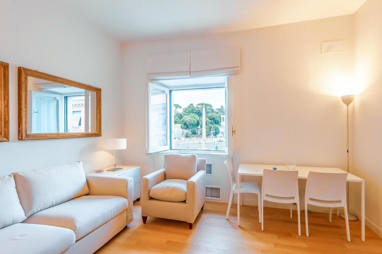 With Magnificent View Apartment *