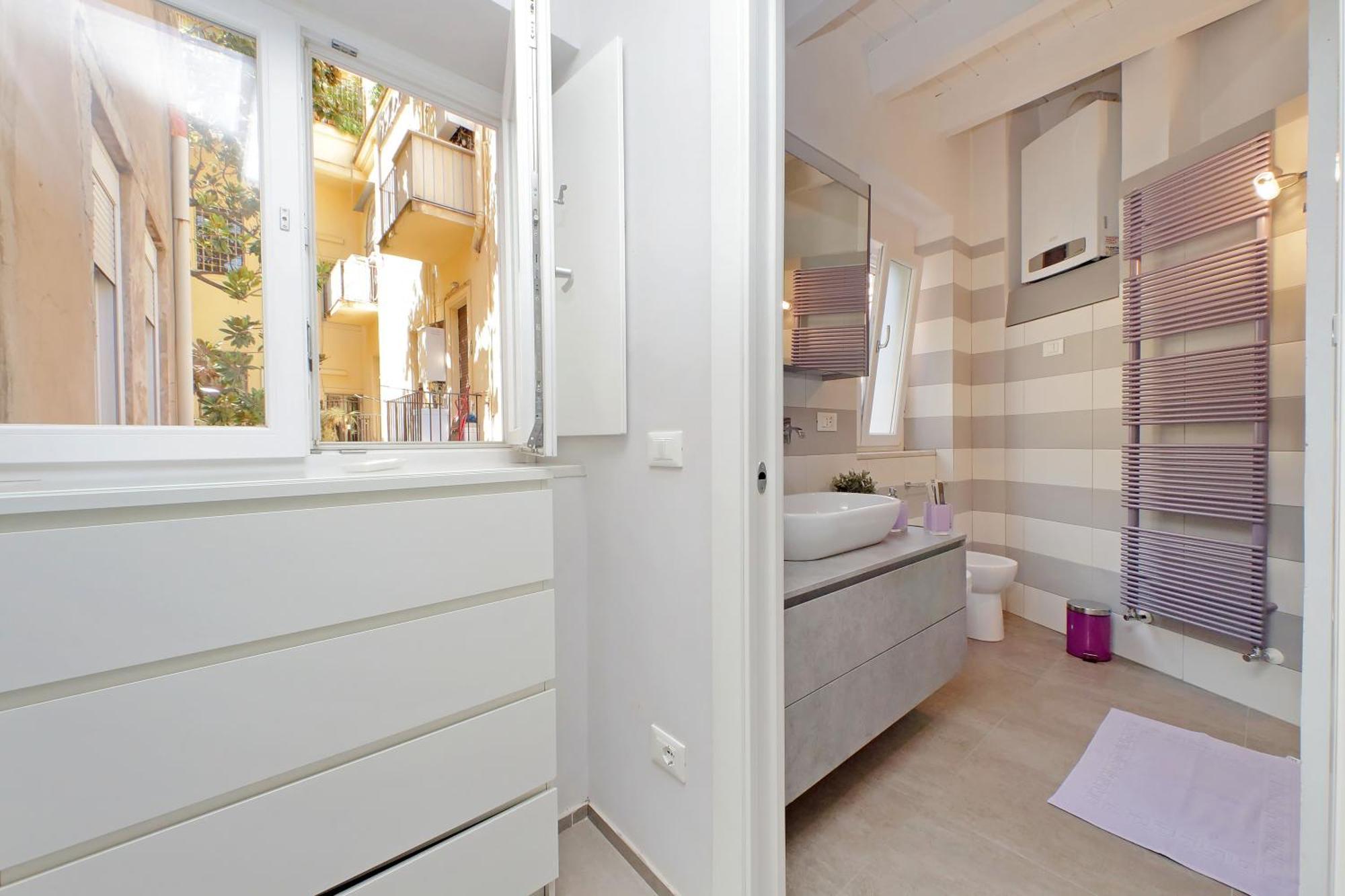 Dolce Casa Colosseo 1 - 2 Apartment Rome