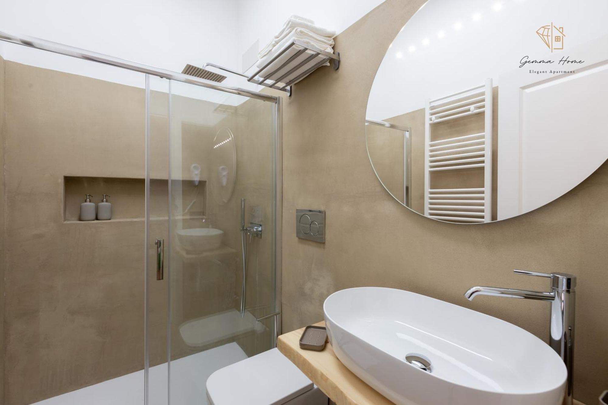 Appartamento Gemma House - 100mt To Metro Station, 2 En-suite Bathrooms *