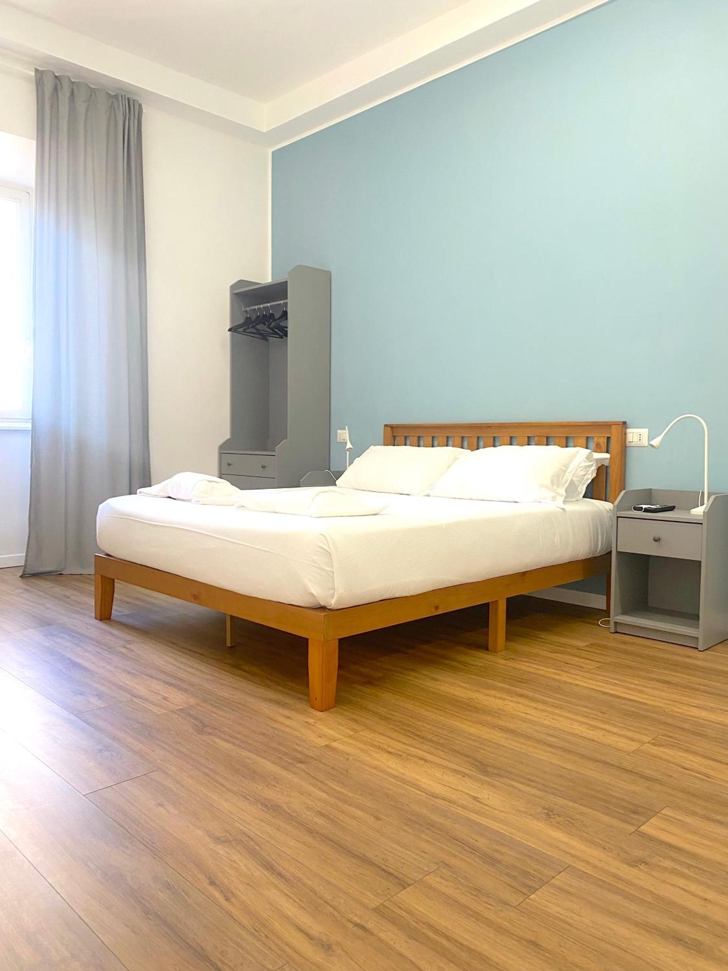 Lexie Guest house *
