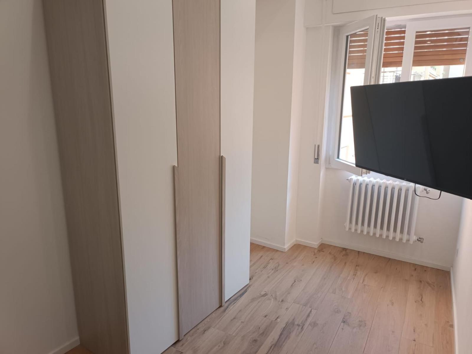 Pm 34 Viale Imperatore Guest House - 50 Mt From Metro San Paolo Appartamento *