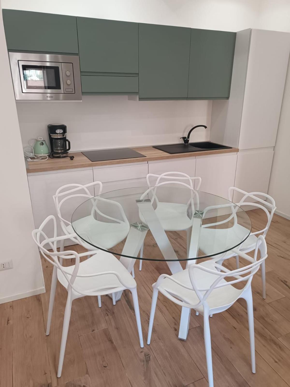 Pm 34 Viale Imperatore Guest House - 50 Mt From Metro San Paolo * Roma