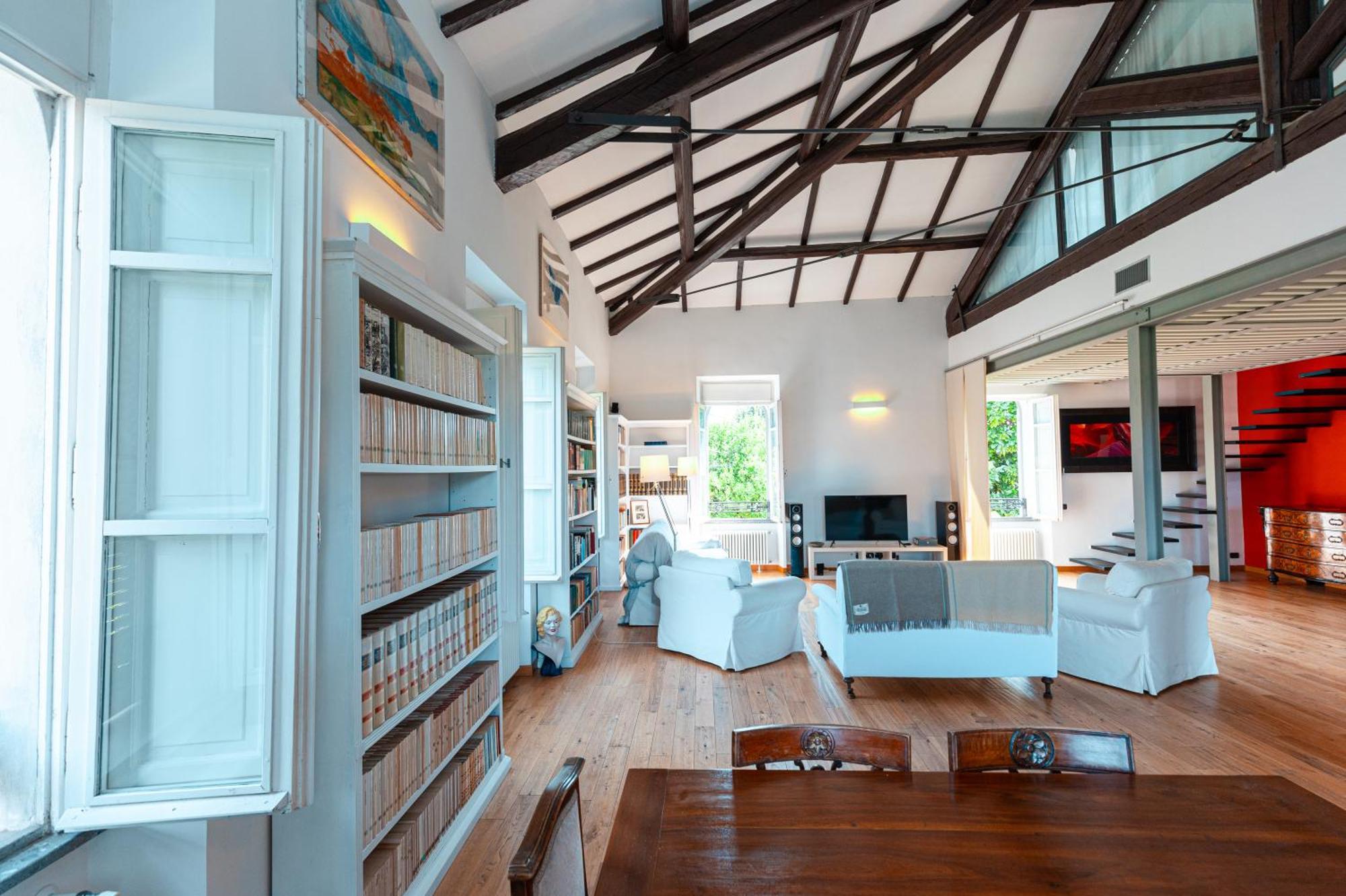 Dehon Apartment Rome