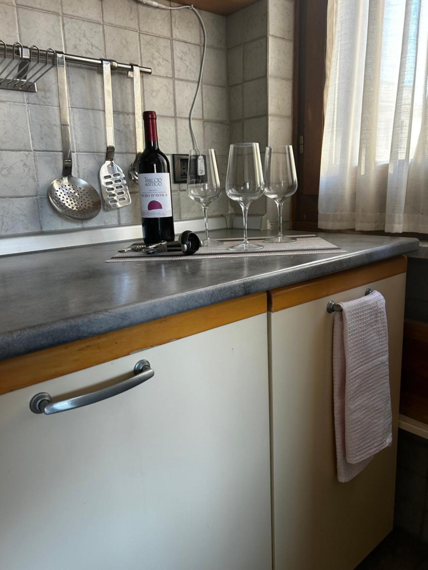 La Finestra Su San Pietro Terrace And View Apartment