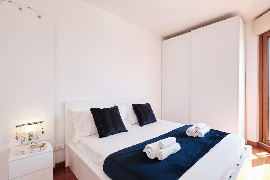 Porta Di Roma, Moderno Luminoso Con Wi-fi E Ac Appartamento *