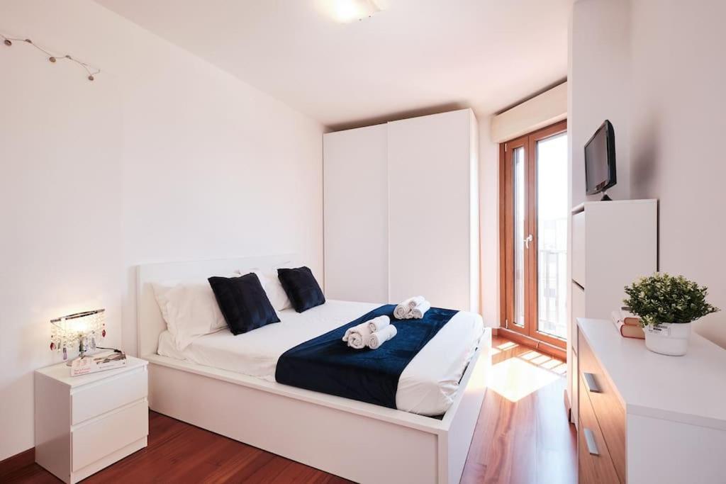 Porta Di Roma, Moderno Luminoso Con Wi-fi E Ac Appartamento *