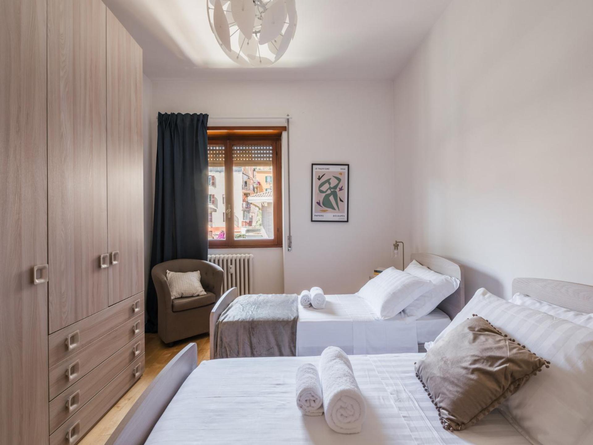 The Rent - Spacious Flat A Stone's Throw From The Vatican *
