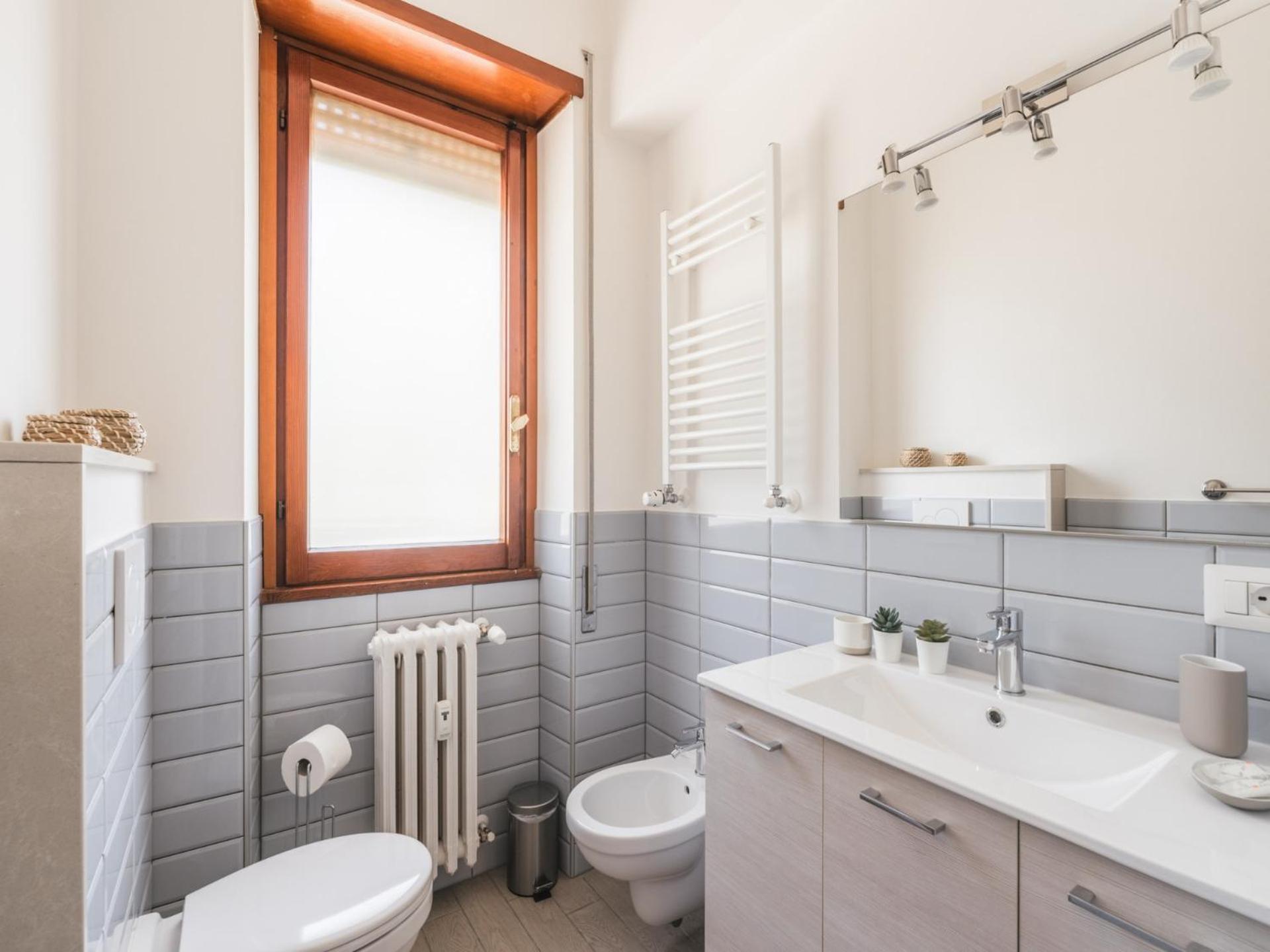 The Rent - Spacious Flat A Stone's Throw From The Vatican *