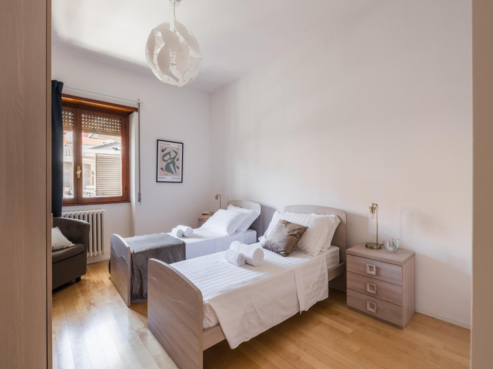 The Rent - Spacious Flat A Stone's Throw From The Vatican Rome