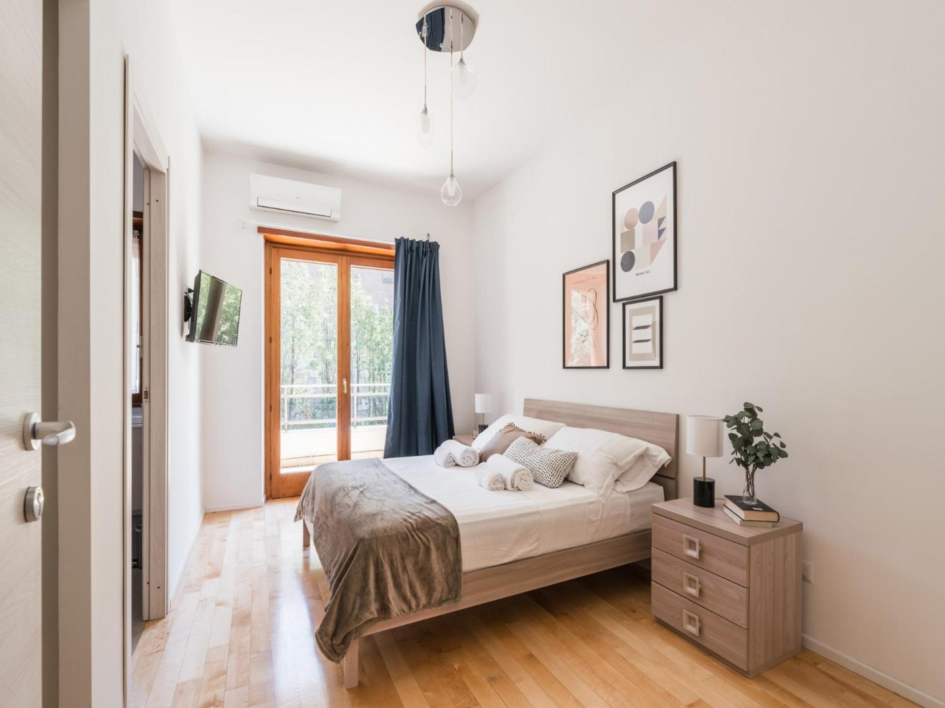 The Rent - Spacious Flat A Stone's Throw From The Vatican Rome