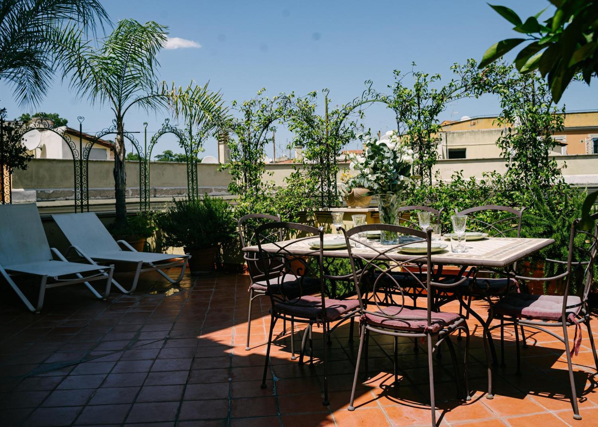 Guest house Terrazza Munira Trastevere 2*