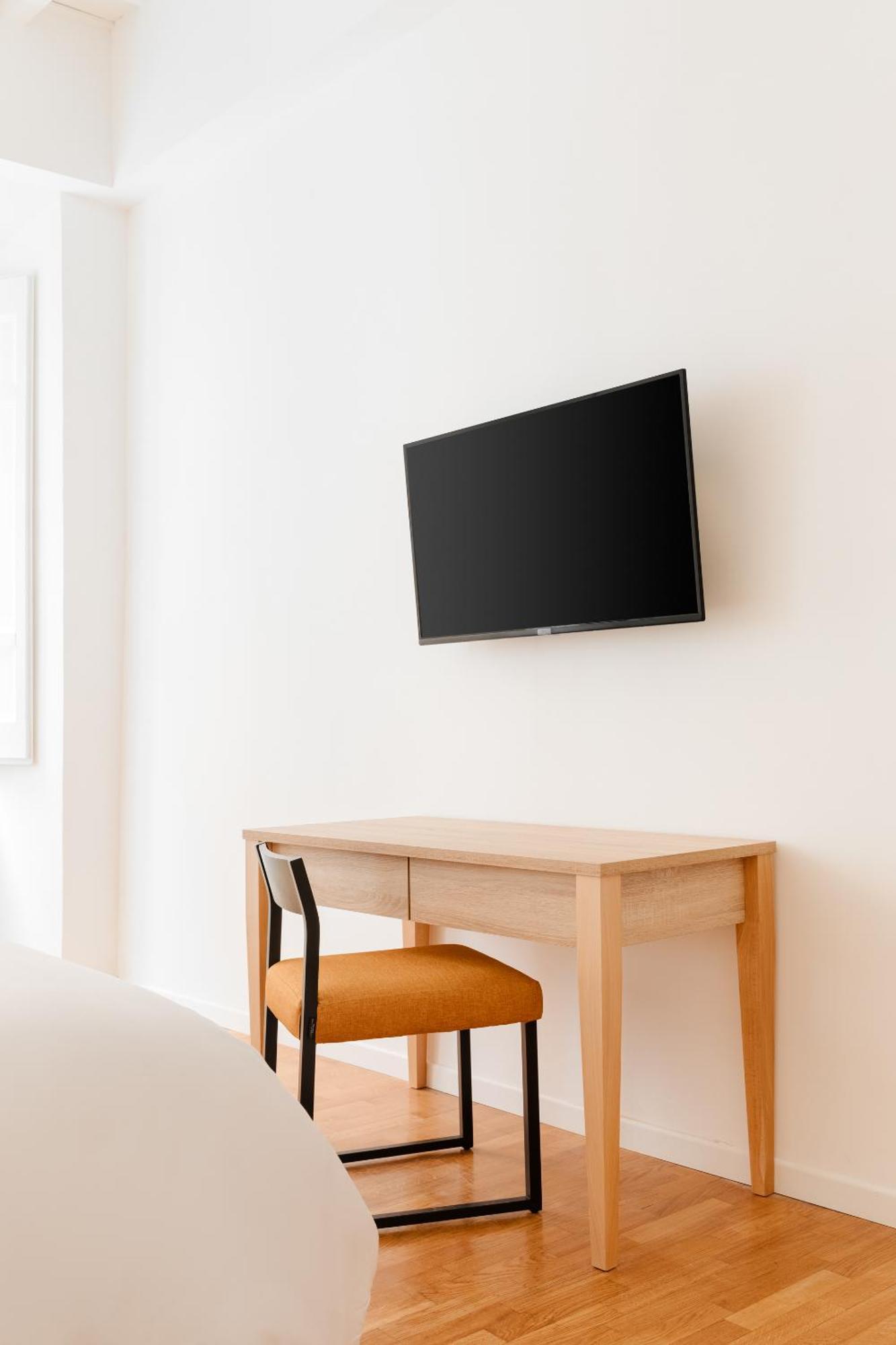 Sonder Palazzo Taverna Aparthotel Rome