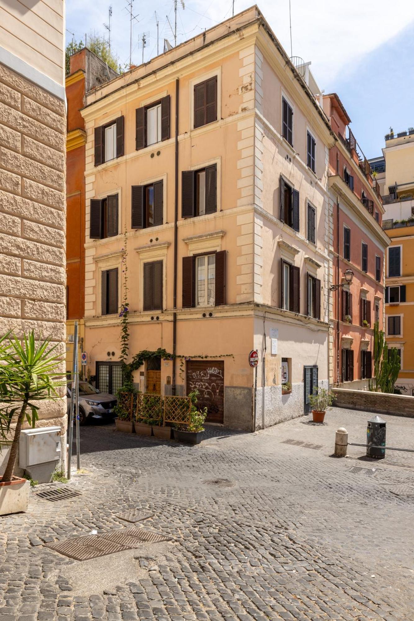 Smart Urban Apartment